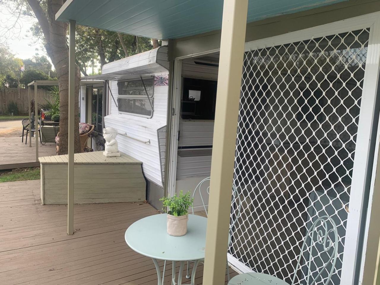 Mornington Peninsula Retro Caravans Rye Room photo